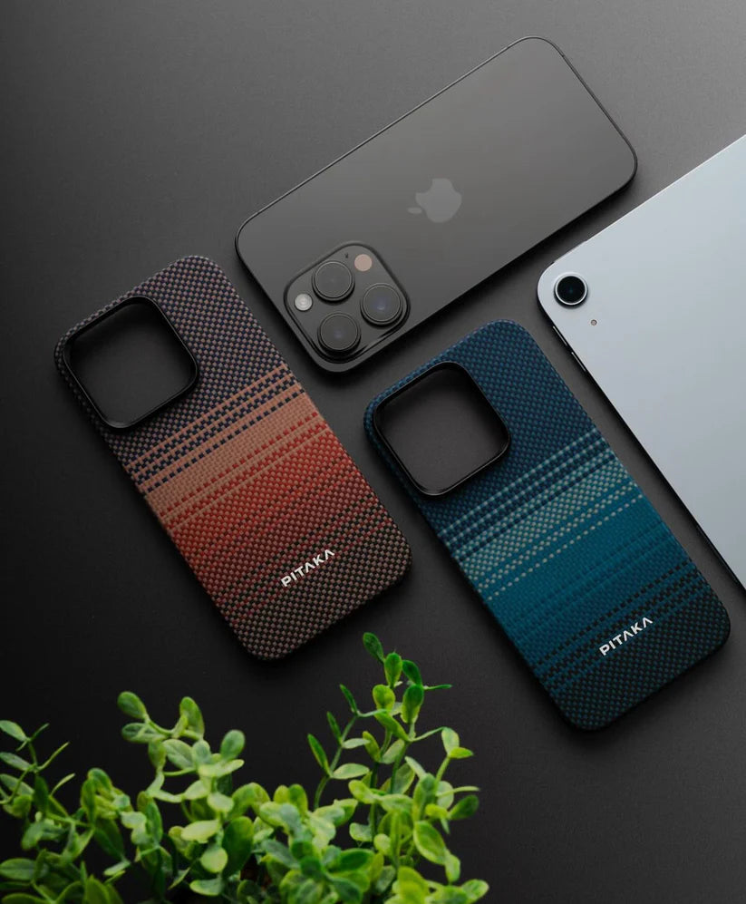 New Pitaka Carbon Fibre Series Case.